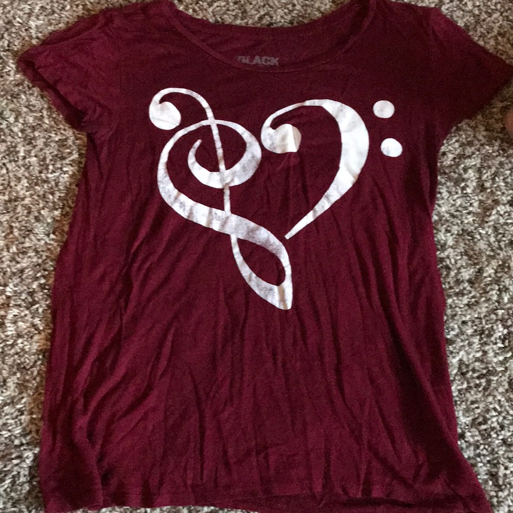 Burgundy music note t shirt